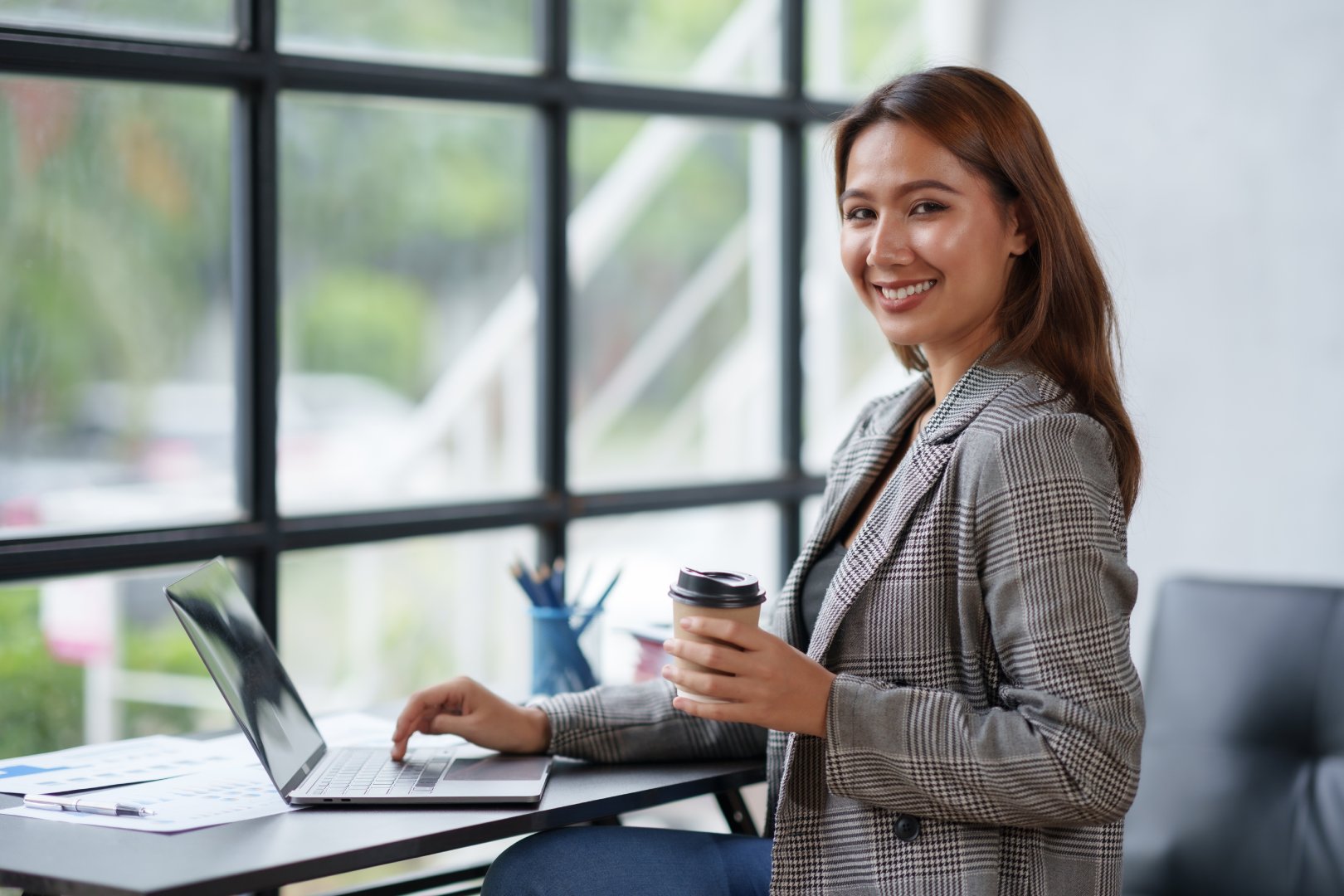 Personal Online UK Assistant: Reliable Virtual Help